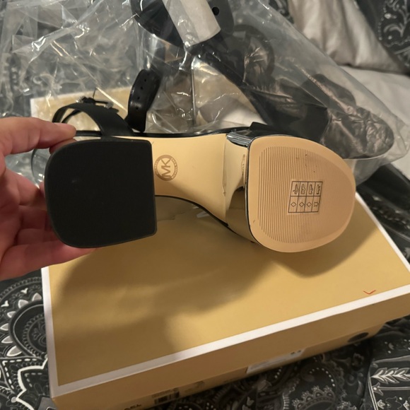 Michael Kors Women's Ankle-Strap Platform Sandals size 9.5 NEW - Picture 3 of 8